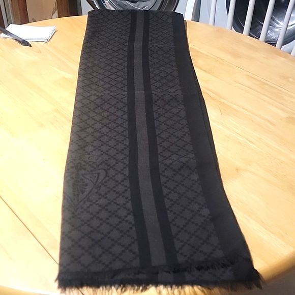 GUCCI 100%WOOL SCARF - Picture 7 of 8